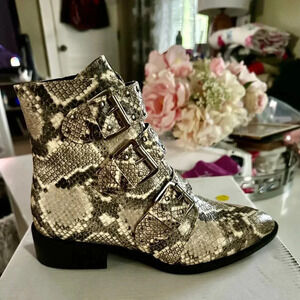 Steven New York Harmon Women's White Snake Boots Sz 7.5